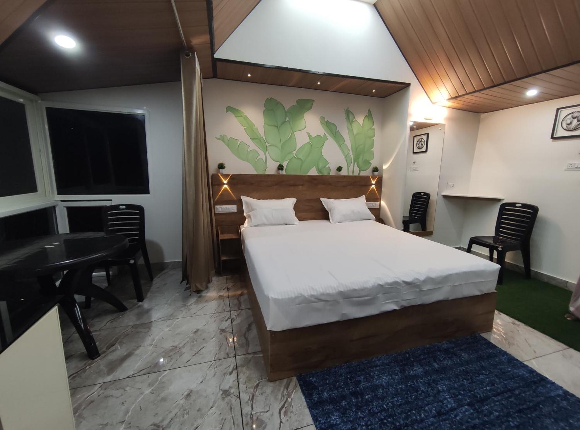 Wood Castle Country house Munnar